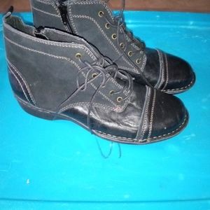 Women's leather booties